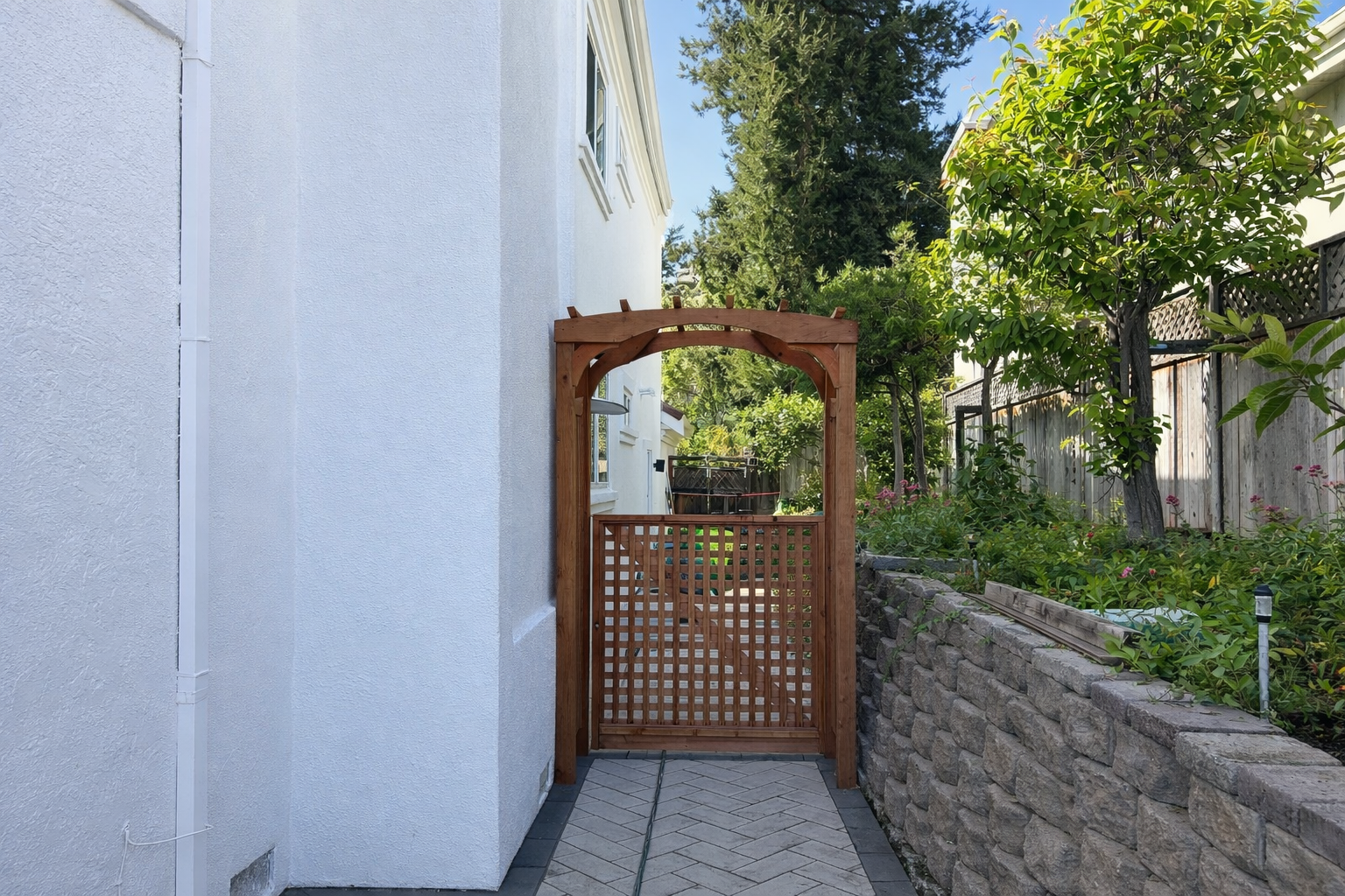 Outdoor element photo 01