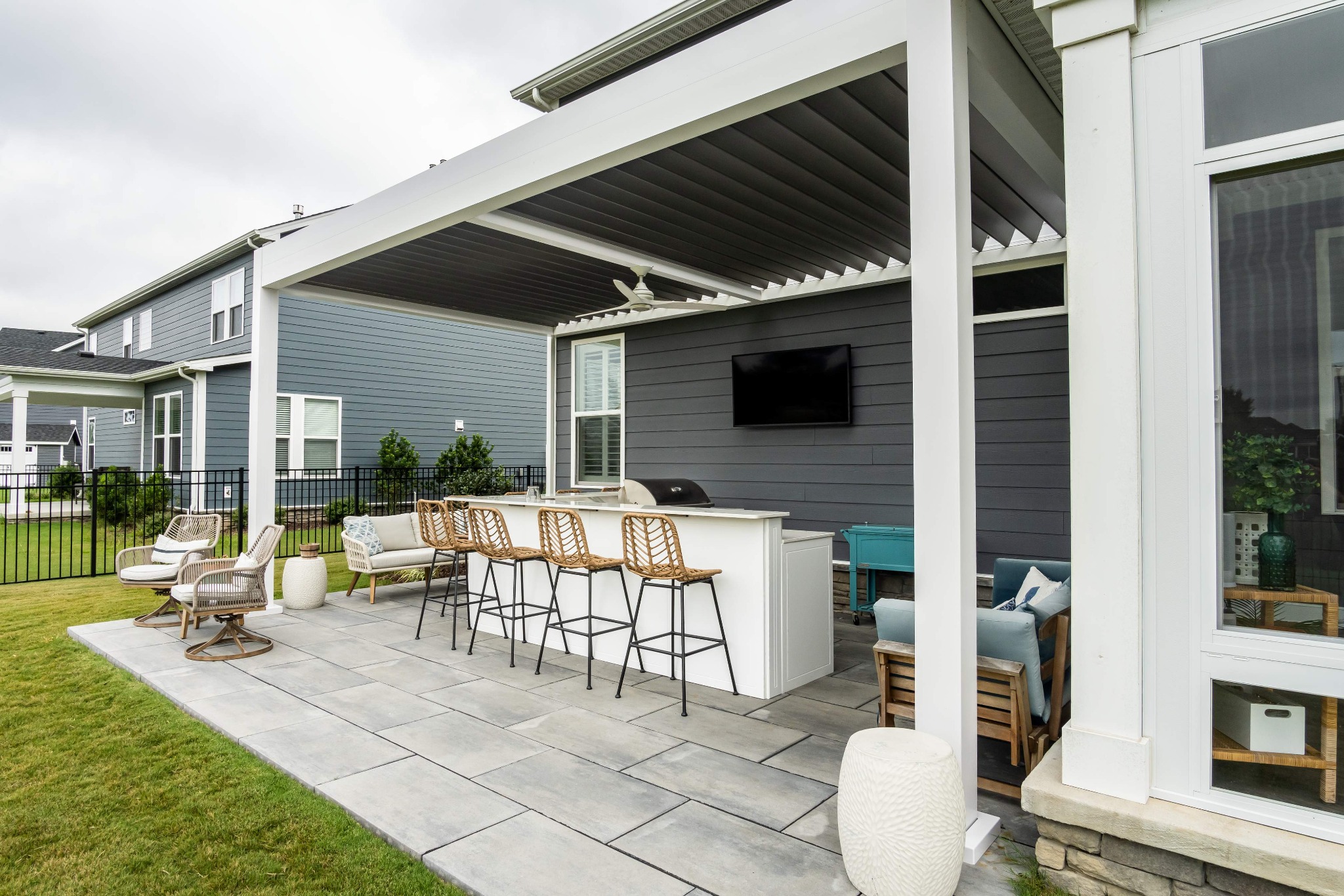 Outdoor element photo 26